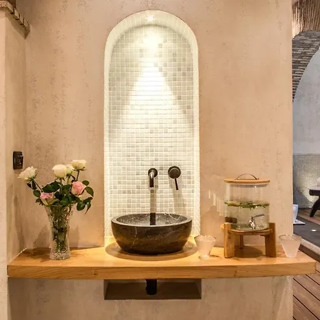 Boutique Relais Barozzi & Konukevi